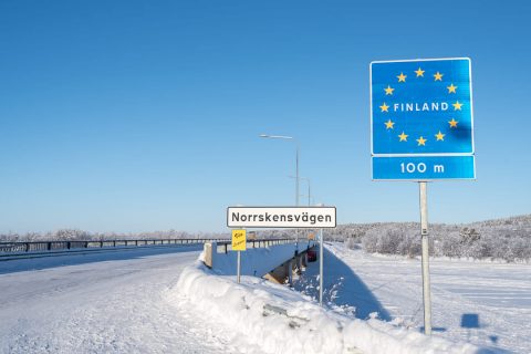Finlanda aproape că își închide granițele. A trecut chiar și Norvegia pe lista roșie